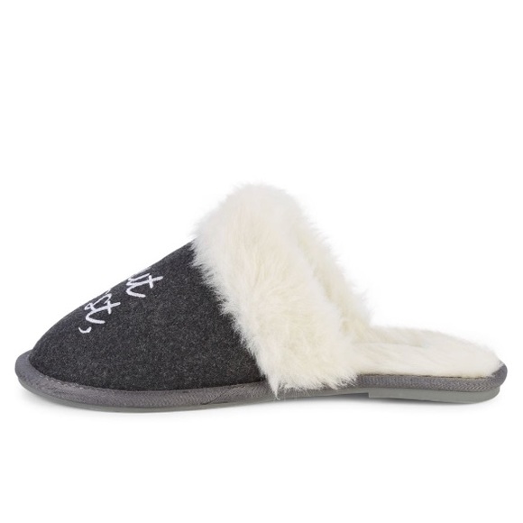 SOLD🎈Saks Fifth Avenue Faux Fur Slippers - Picture 3 of 5